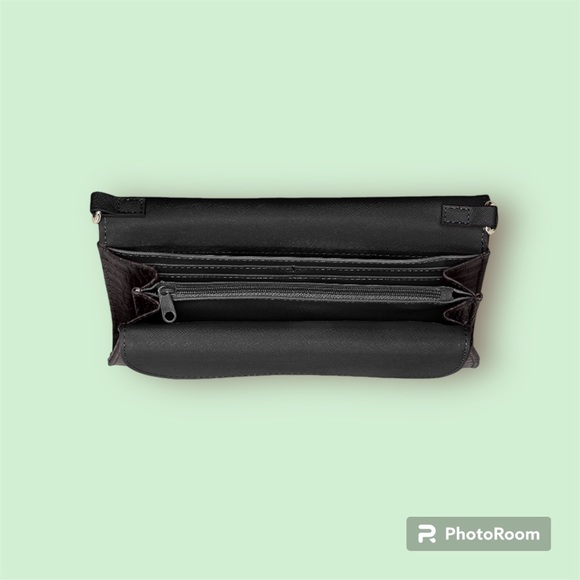 Nine West Table Treasure Deluxe Wallet with crossbody chain strap. - Picture 5 of 8